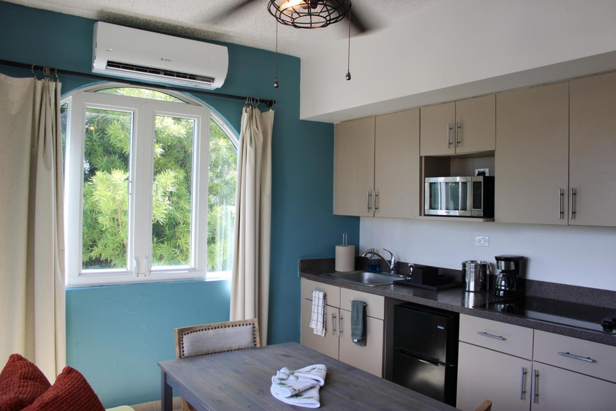 Numero Uno Beach Apartments San Juan Dış mekan fotoğraf