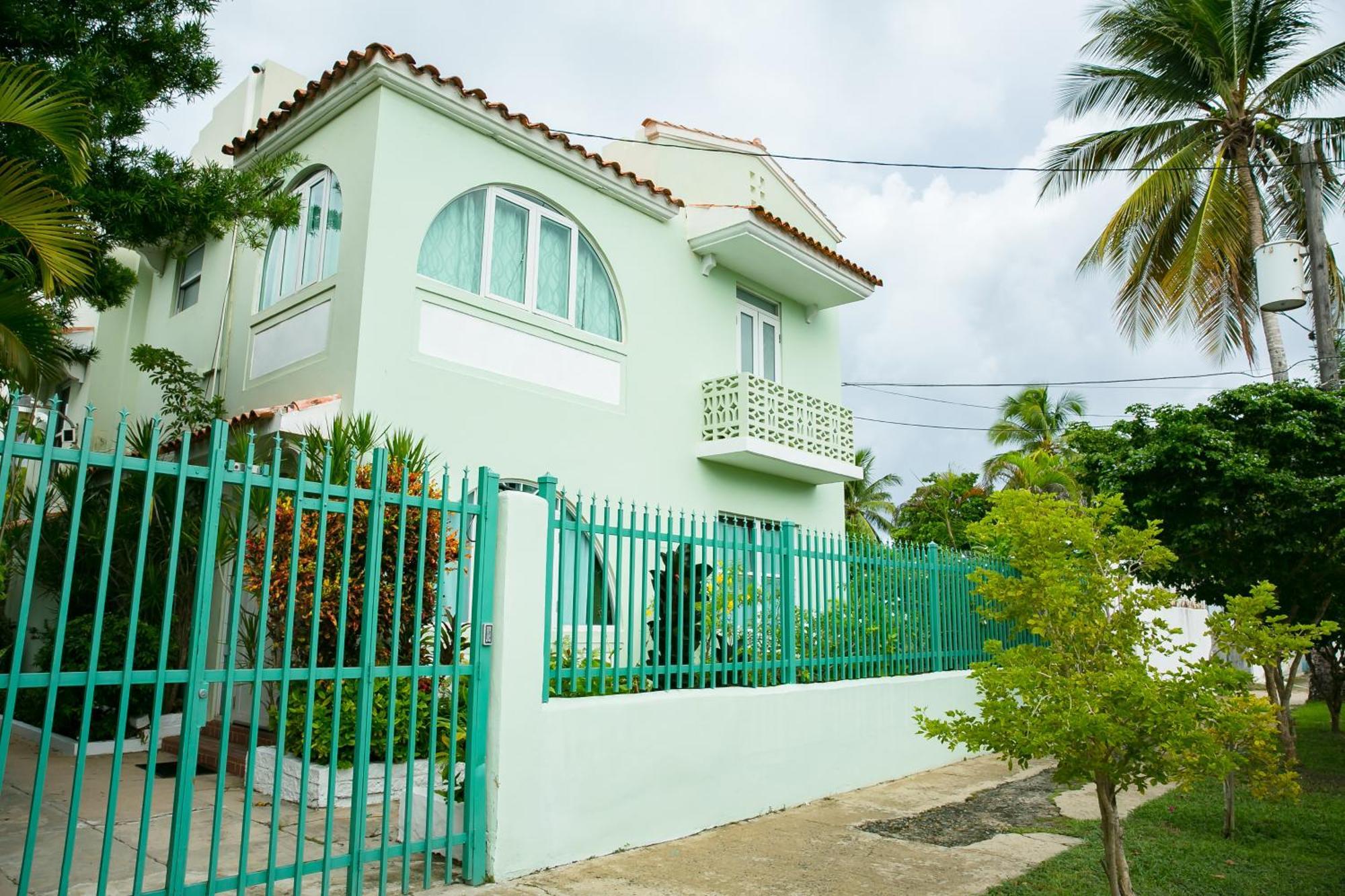 Numero Uno Beach Apartments San Juan Dış mekan fotoğraf